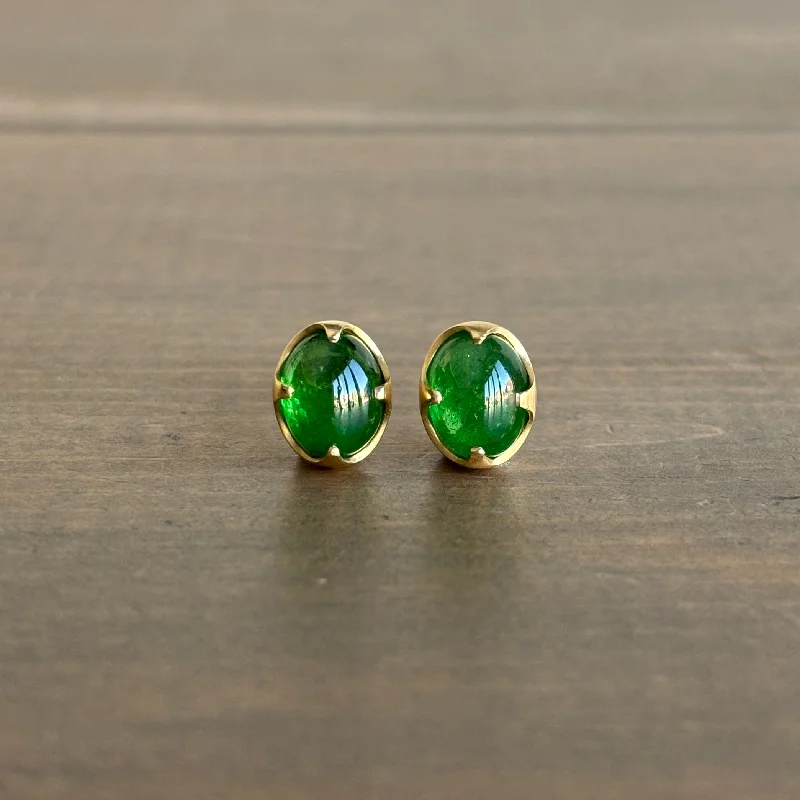 Women's friendship earrings-Tsavorite Garnet Claw Earrings