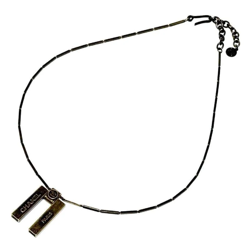 Vintage women's necklaces-Chanel Metal Necklace (Pre-Owned)