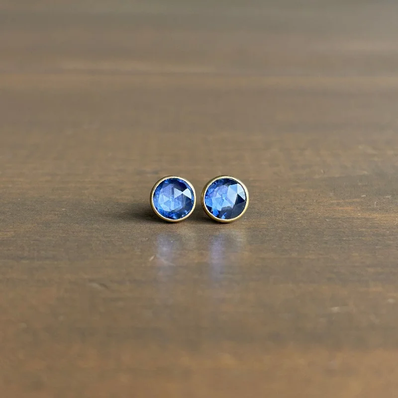 Women's chandelier earrings-Round Blue Sapphire Stud Earrings