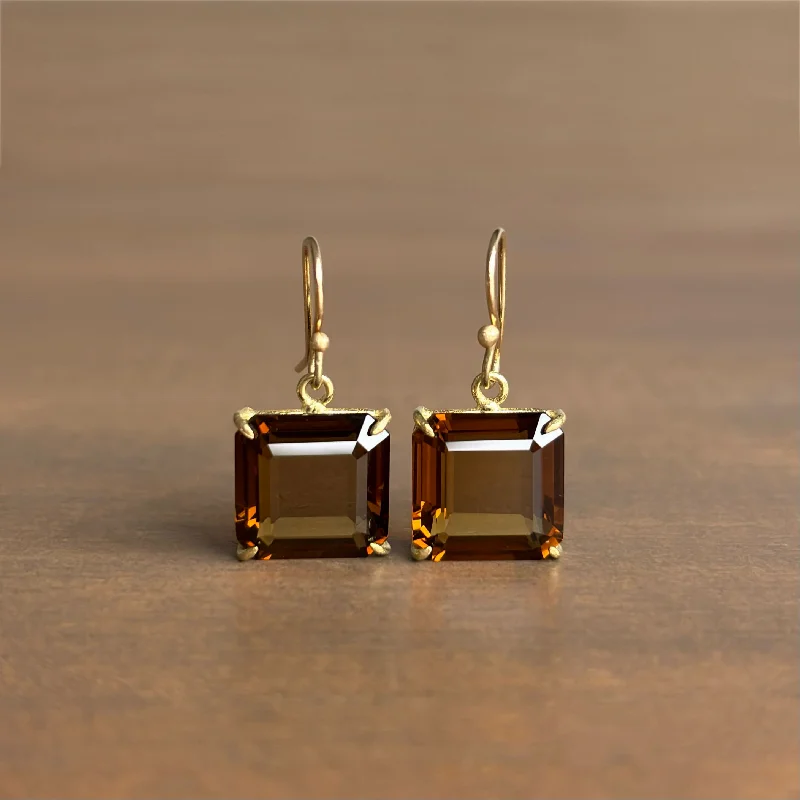 Women's titanium earrings-Cognac Quartz Cube Earrings