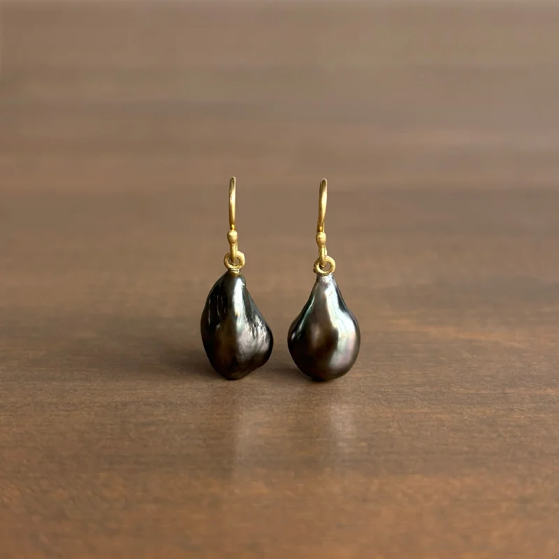 Women's K gold earrings-Silver Keshi Pearl Teardrop Earrings