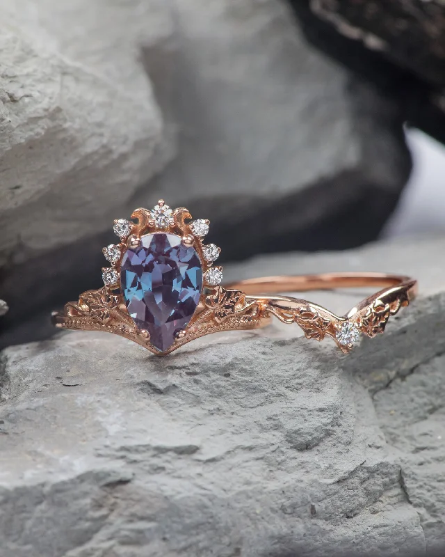 Women's adjustable rings-READY TO SHIP: Ariadne ring set with big pear alexandrite and lab grown diamonds, 14K rose gold, RING SIZES: 4.5 - 7.5 US