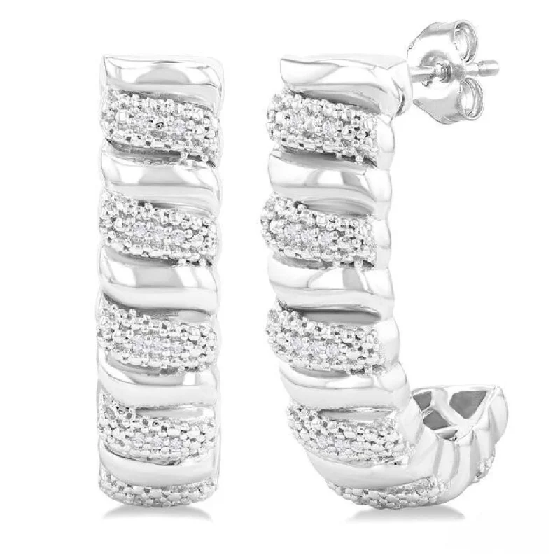 Women's friendship rings-1/10 Ctw Bold Silver Ribbed Swirl Round Cut Diamond Bold Half Hoop Earring in Sterling Silver