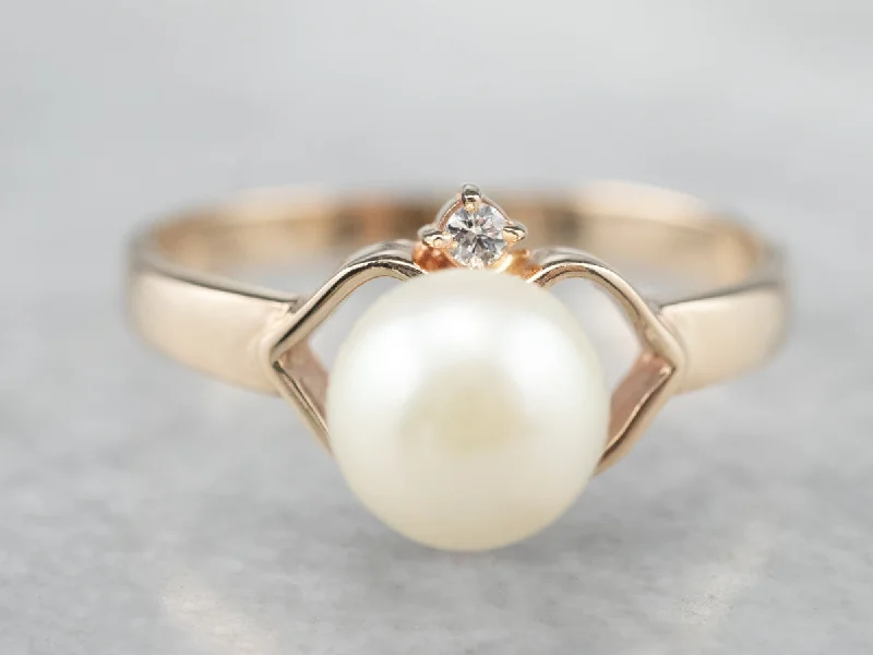 Women's unique rings-Pearl Diamond Gold Heart Ring