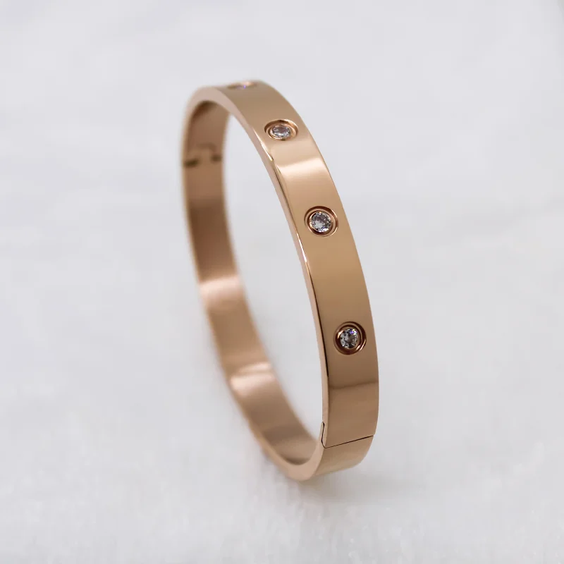 Women's holiday bangles-Classic Love Diamond Rose Gold Bracelet For Men