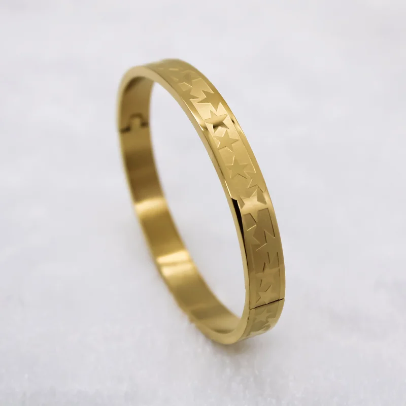 Women's holiday bangles-Dashing Star Gold Men's Bracelet