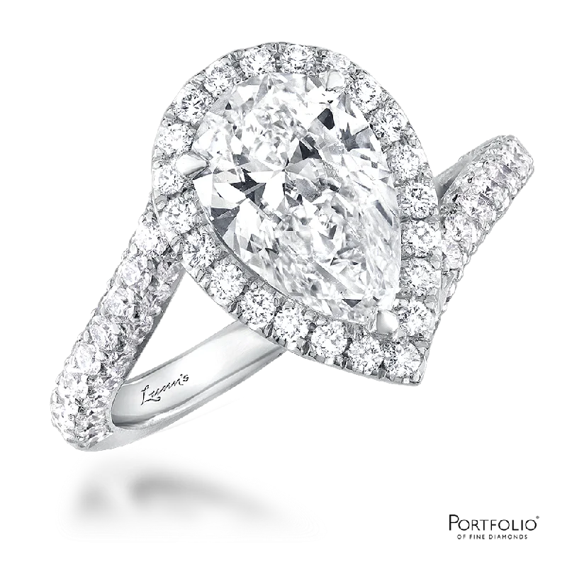 Women's wedding rings-Cluster 2.01ct E SI1 Diamond White Gold Ring