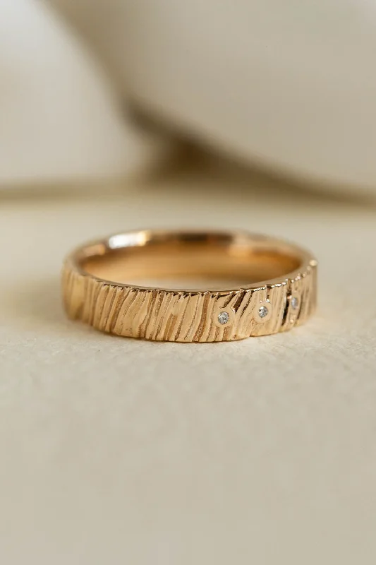 Women's fingerprint rings-Wood textured wedding ring with gemstones, 4 mm wedding band